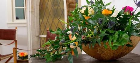 floral-arrangement-in-wood-bowl