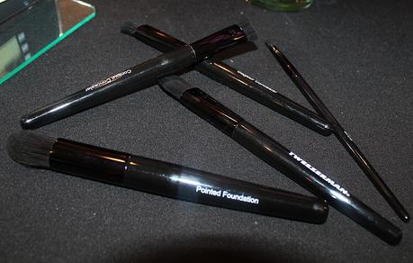 Tweezerman Launches Brush iQ High Performance Brush Collection