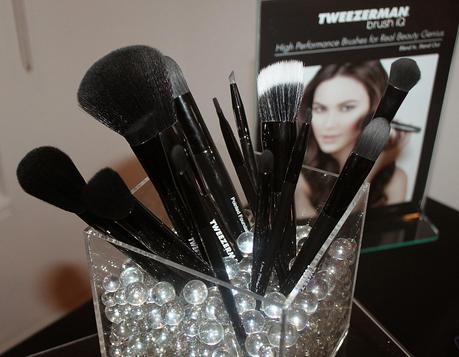Tweezerman Launches Brush iQ High Performance Brush Collection