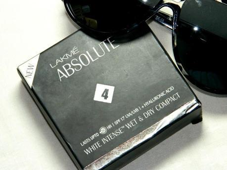 Lakme Absolute White Intense Wet and Dry Compact Review