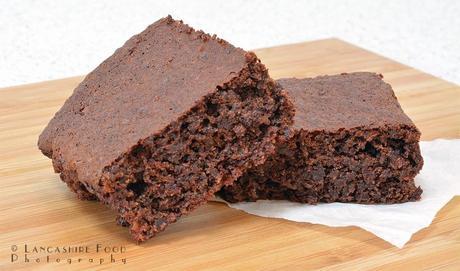Date sweetened gluten free brownies