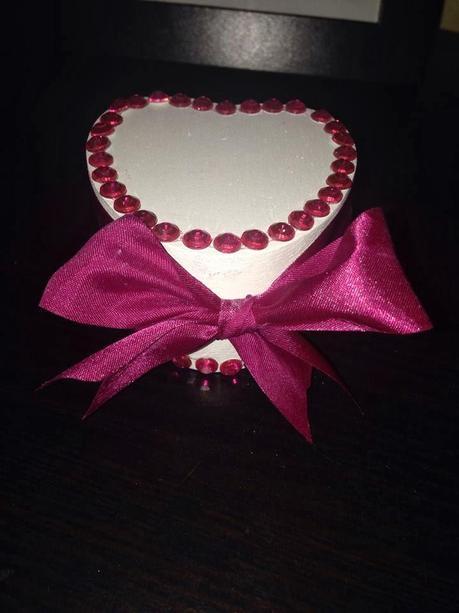 March Super Sparkler Advertiser: Box Of Hugs