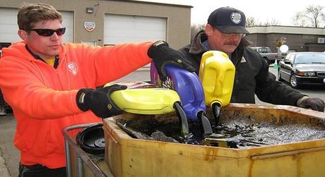 Tips to recycle used motor oil