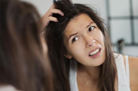 Simple Tips to Get Rid of That Stubborn Dandruff