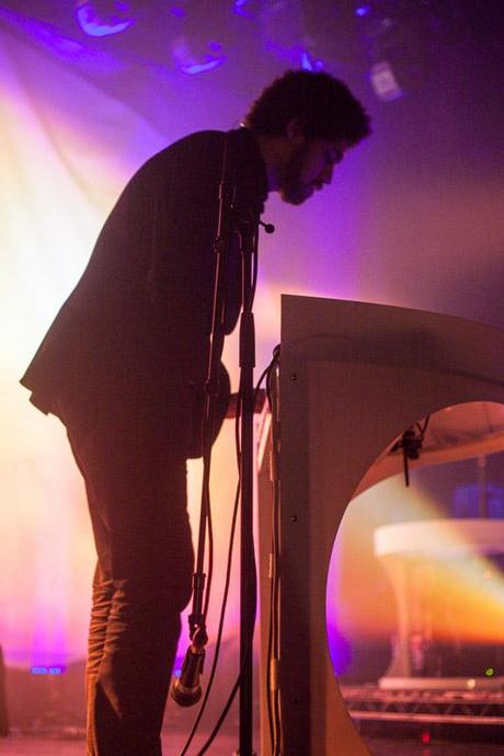 BrokenBells3 BROKEN BELLS AND AU REVOIR SIMONE PLAYED WEBSTER HALL [PHOTOS]