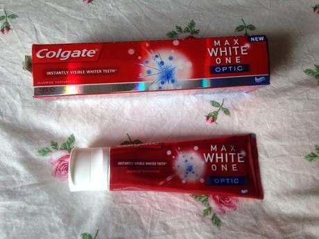 Ananiver Allergisch Het pad Colgate Max One White Optic Toothpaste | Review - Paperblog