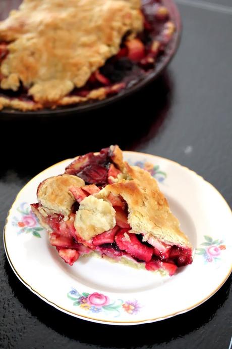 Appleberry Pie with Olive Oil Crust