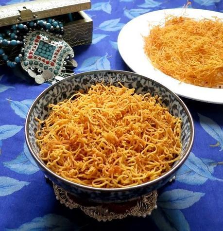 Aloo Bhujiya Sev / Savoury Potato Strings