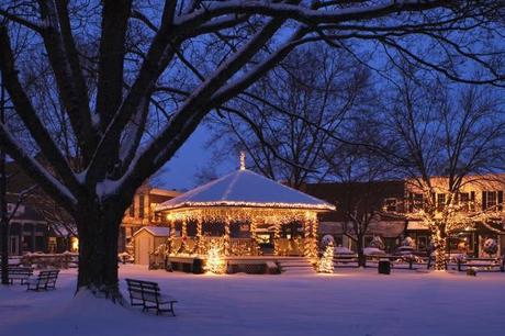 Gazebo for outdoors winter wedding