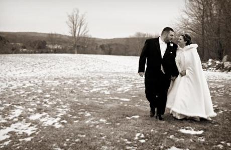 Outdoor wedding in winter