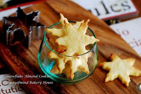 Snowflake Almond Cookies