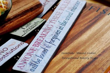 Snowflake Almond Cookies