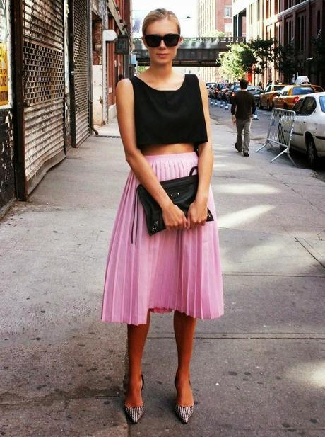 black crop top, ballerina bun, midi light pink skirt, pattern pointy flats, street style, fashion blogger