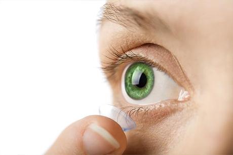 Valuable Tips to wear attractive lenses 