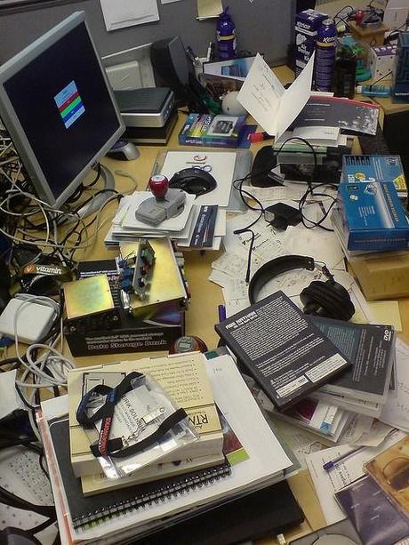 how to organize your desk