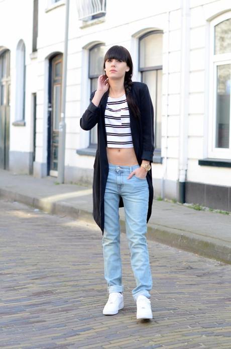 look boyfriend jeans long coat crop top air force