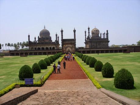 Ibrahim Rouza, Bijapur – The Black Taj of South India