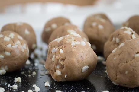 Pecan & Cashew Protein Balls