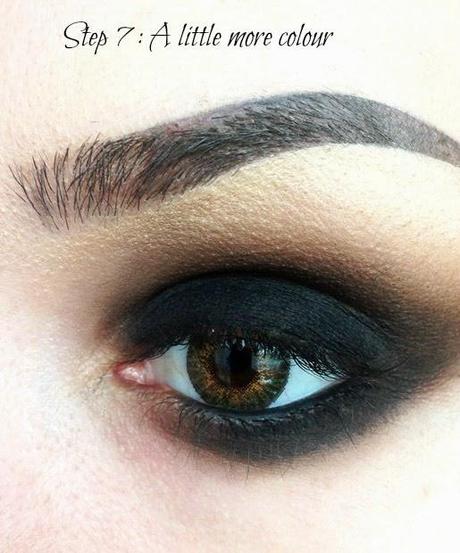 Easy Brown and Black Smokey Eyes in Pictures