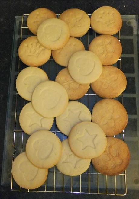 Iced Biscuits: Cookie Stamp Review