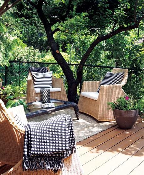 outdoor entertaining spaces @Simone Design Blog