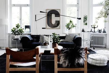 black-leather-sofa-lotta-agaton-home-photo-pia ulin