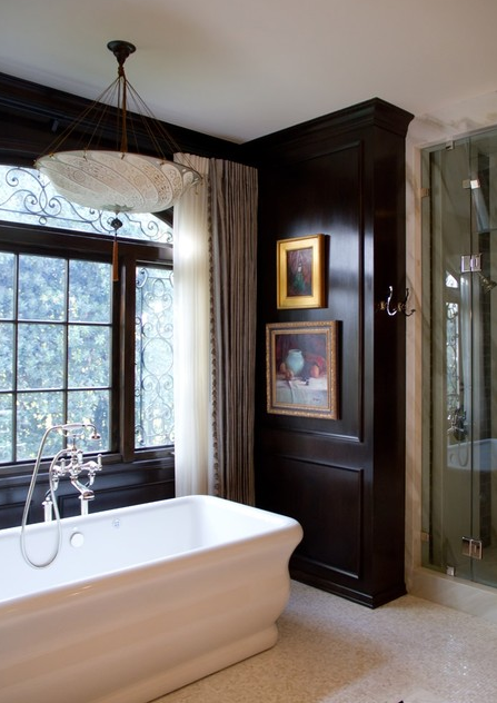 black and white bathroom