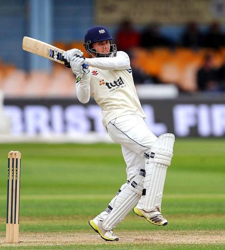 Who will win the 2014 English County Cricket Championship?