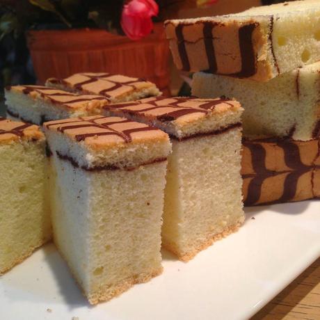Baked Ji Dan Gao (Sponge Cake) - ( 烤鸡蛋糕)