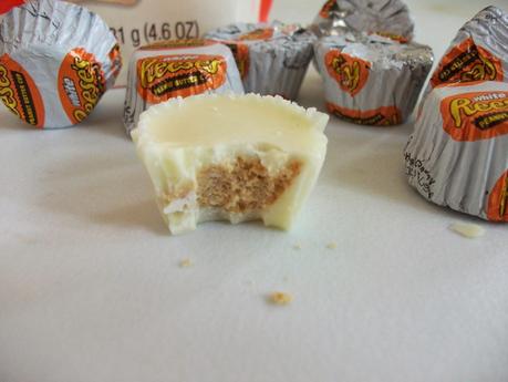 Reese's White Chocolate Peanut Butter Cups Miniatures Review