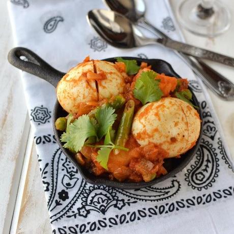 Dimer Dalna (Bengali Egg & Potato Curry)