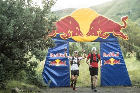 Ultra-Runners Complete Drakensberg Grand Traverse, Set New Speed Record!
