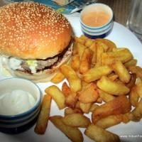 Antler’s nest lamb burger with Worcester sauce 