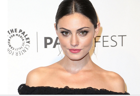 Makeup Of The Day | Phoebe Tonkin With Gold Dust On Eyes-Nylong Mag