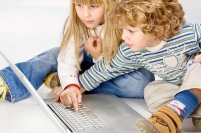 Boy and girl playing together. Image courtesy of marin / FreeDigitalPhotos.net