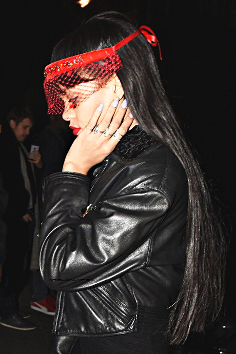 Rihanna Attends Drakes Last Concert In London
