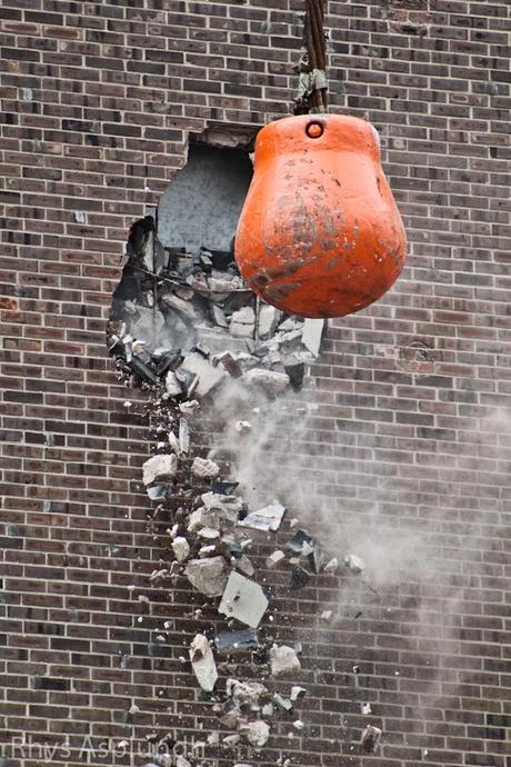 Philadelphia Spectrum demolition: brick by brick; by Rhys A on Flickr
