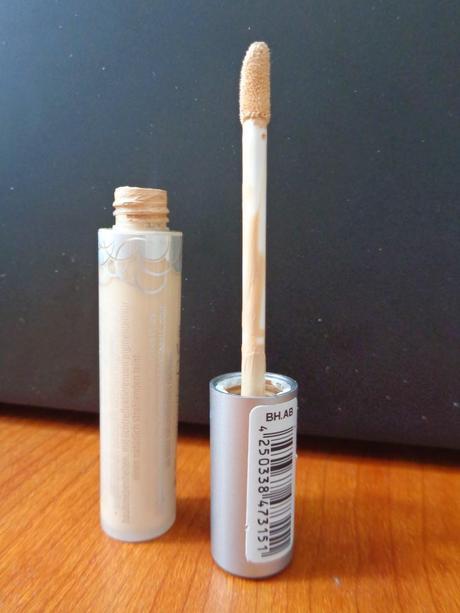 Essence Stay All Day 16h Long-lasting Concealer [or highlighter?] in Natural Beige