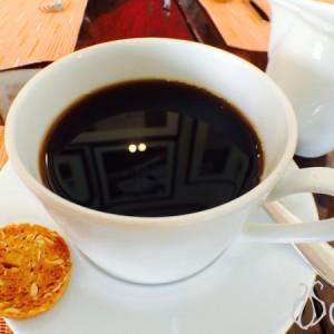 Gordon_Cafe_Beirut_Le_Gray_Hotel_Breakfast02