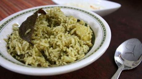 http://recipes.sandhira.com/aloo-chutney-pulao.html