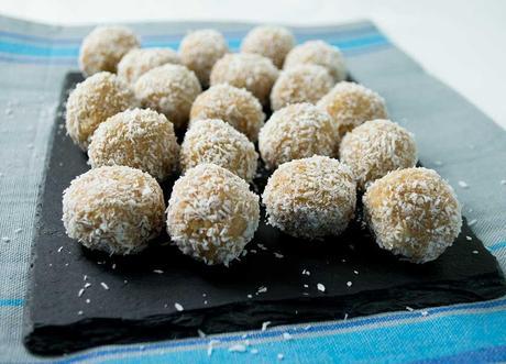 Coconut & Macadamia Protein Balls