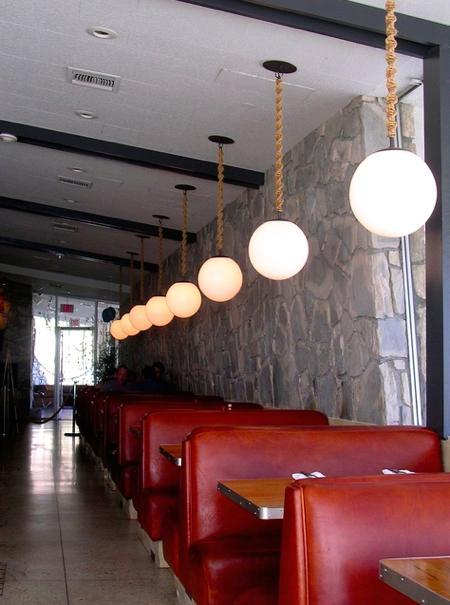 ace-hotel-palm-springs-rope-lights