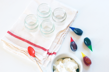 Two-Ingredient Edible Fingerpaint