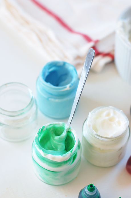 Two-Ingredient Edible Fingerpaint