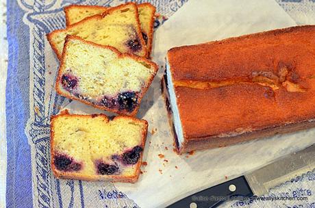 ~dark cherry yogurt poundcake~