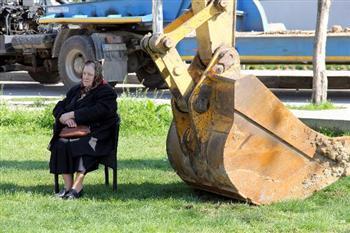 The 75-year-old was protesting a construction permit given for the green space, which has been used as a playground for 18 years. AA Photo