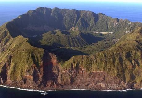 Aogashima volcano pictures