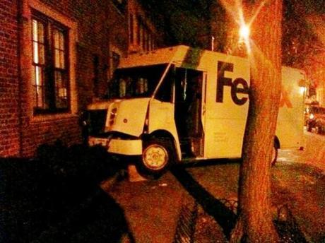 The World’s Top 10 Most Disastrous Fedex Truck Crashes