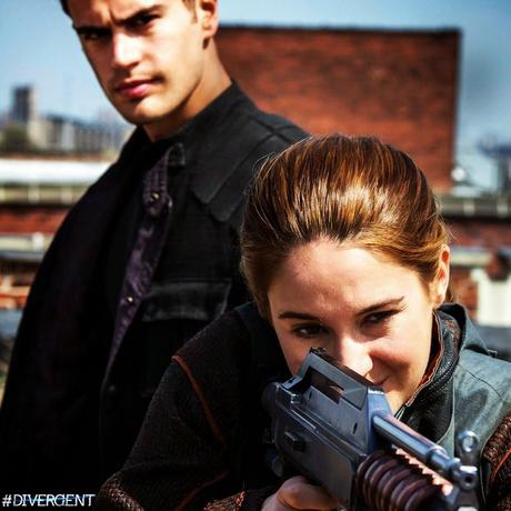 DIVERGENT: READING THE BOOK, WATCHING THE MOVIE