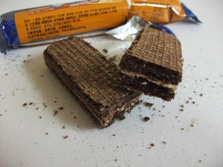 Peanut Butter Oreo Wafer (Chinese) Review